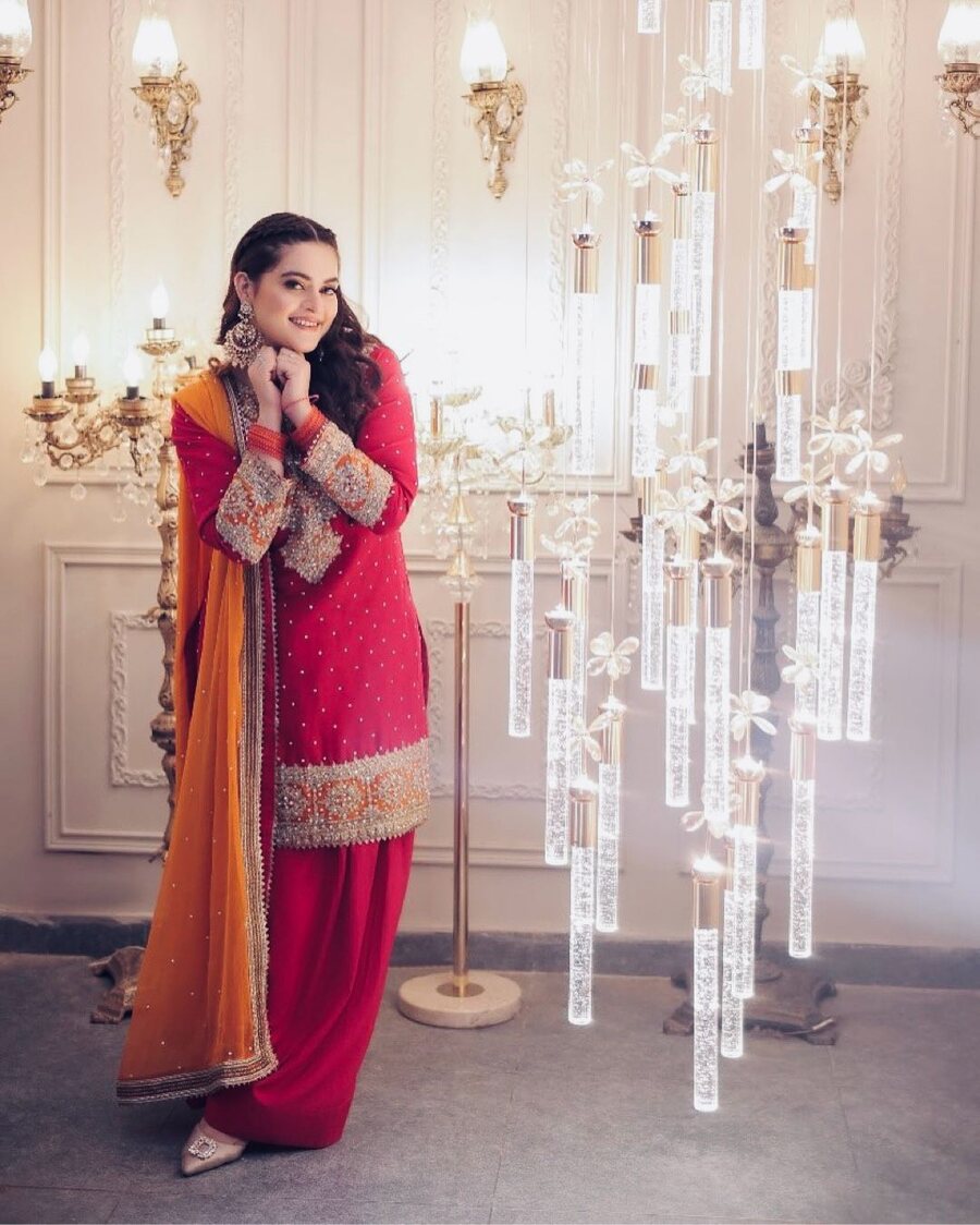 Minal khan
